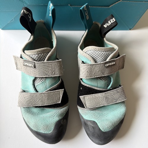 Scarpa rock climbing shoes - climbing,